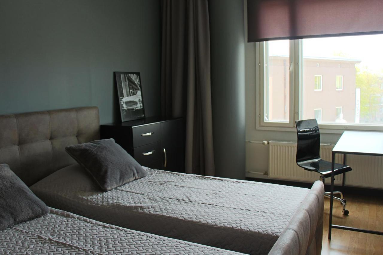 New Modern 4-Room Apartment With Big Balcony And Undeground Parking In Center Of טאלין מראה חיצוני תמונה
