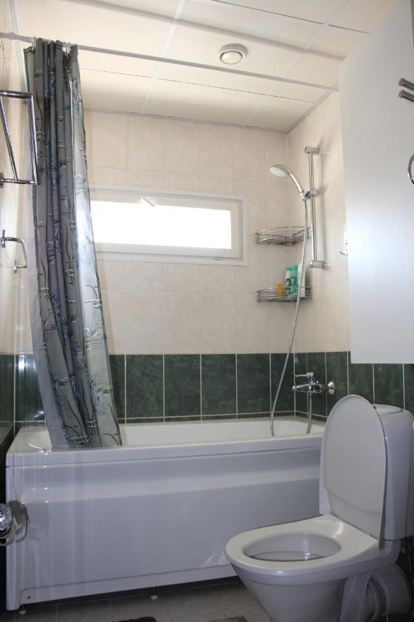 New Modern 4-Room Apartment With Big Balcony And Undeground Parking In Center Of טאלין מראה חיצוני תמונה